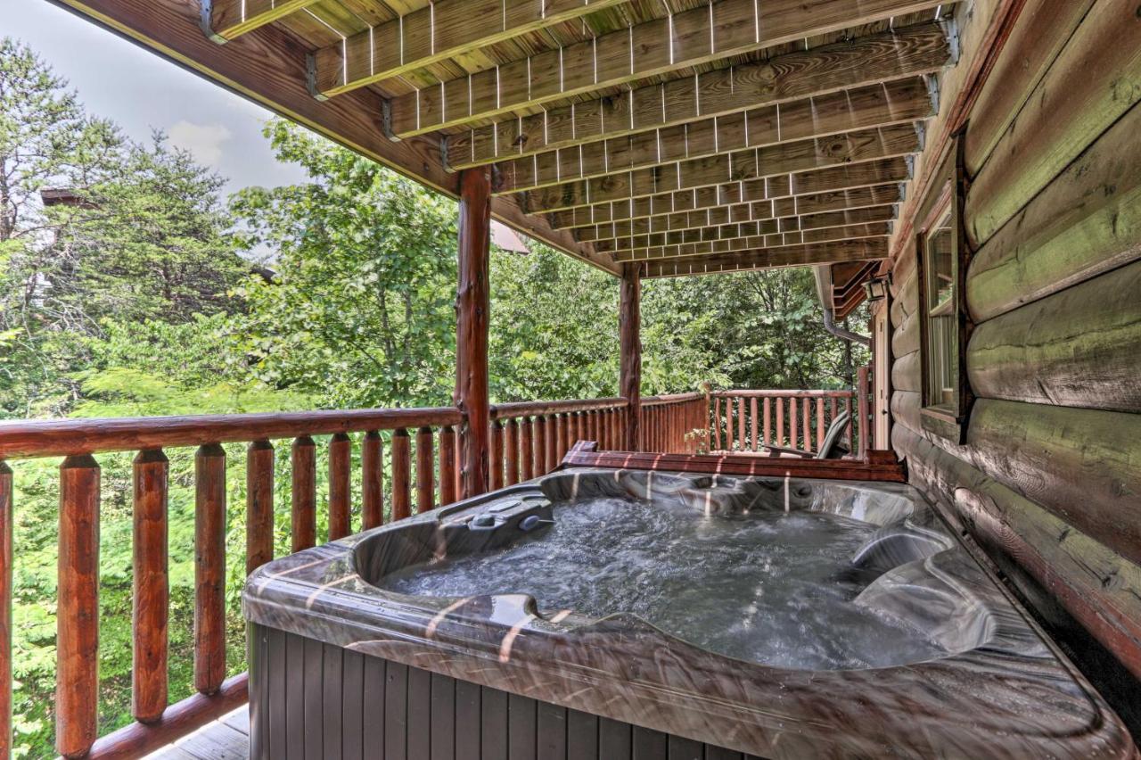 Pigeon Forge Getaway With Covered Patio And Hot Tub! Eksteriør billede
