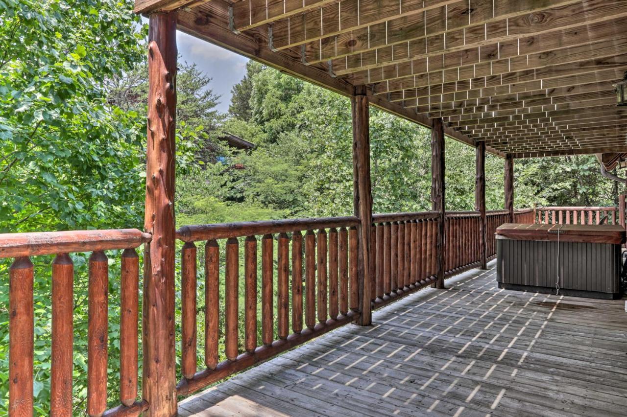 Pigeon Forge Getaway With Covered Patio And Hot Tub! Eksteriør billede